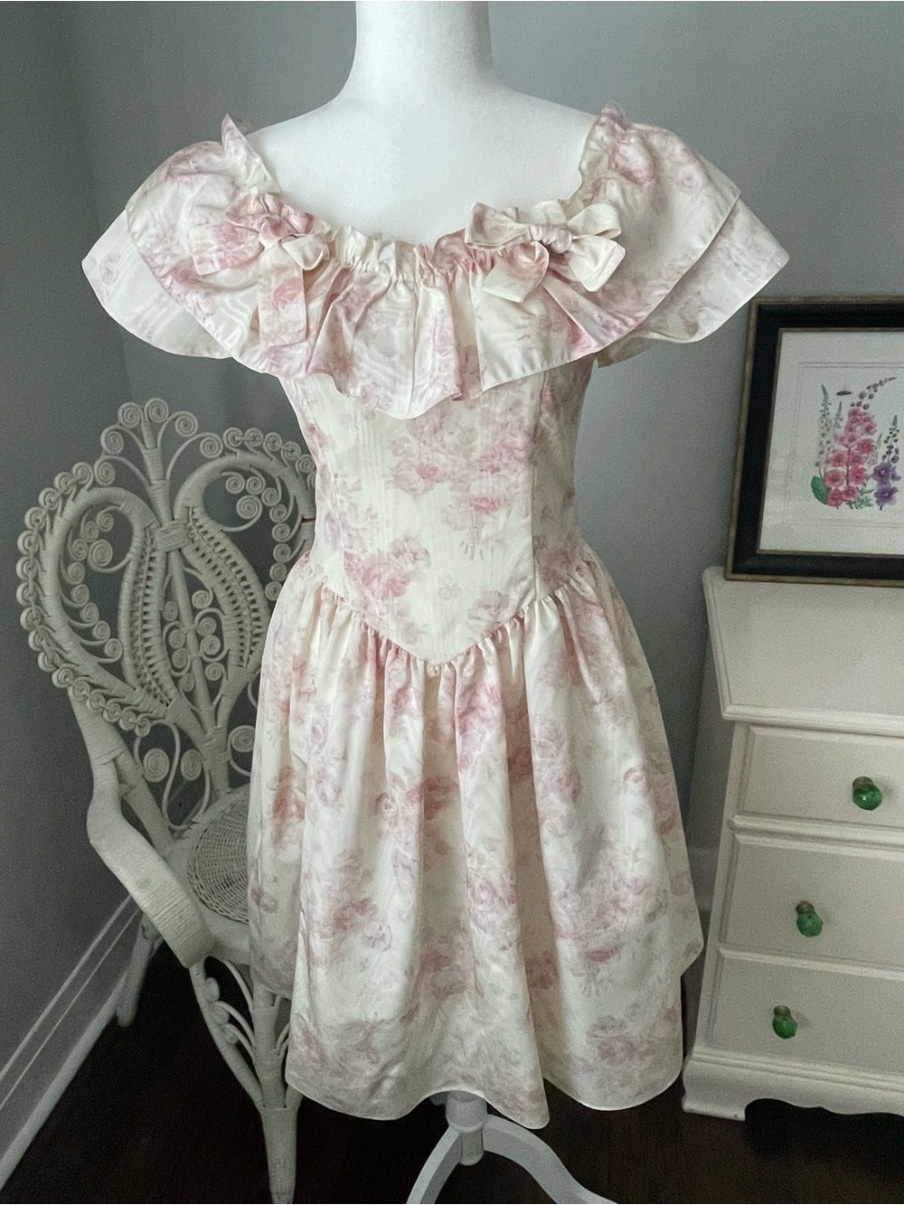 Gunne Sax Jessica McClintock 1980s Ruffle Off-Shoulder Pink Floral Midi Dress